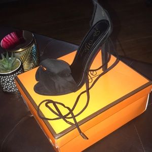 Black velvet Ruffle heels